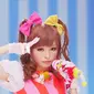 Kyary Pamyu Pamyu juga mengaku bisa memakan yakiniku sambil memakai topeng.