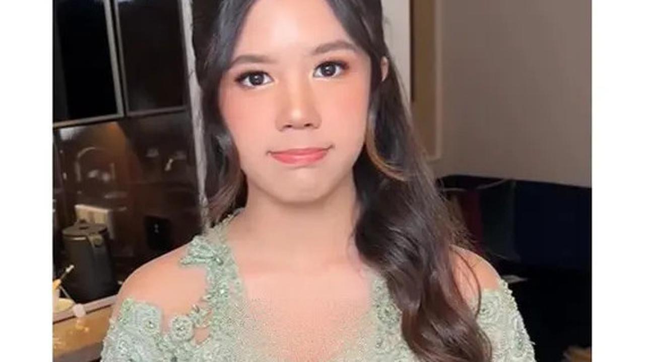 6 Potret Cantik Safeea Ahmad di Pernikahan Al Ghazali dan Alyssa Daguise, Tampil Anggun dalam Balutan Kebaya dengan Rambut Digerai