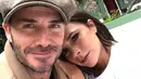 Waaah.. bohongnya berita mengenai perceraian Victoria dan David Beckham tentu saja sebuah kabar yang membahagiakan. (instagram/victoriabeckham)