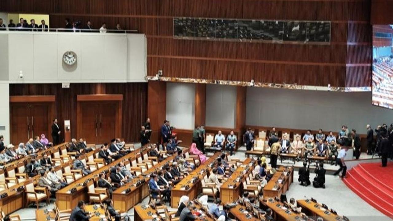 Menhan Tegaskan Tak Ada Permintaan Prabowo Agar Pengesahan Revisi UU TNI Dipercepat