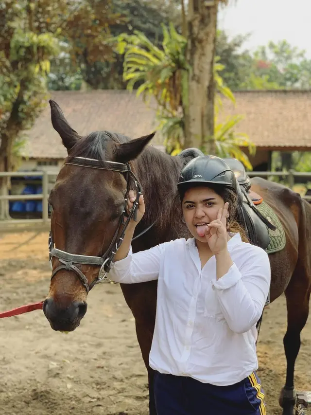 Kebersamaan Syelfa Alhamid Cucu Elvy Sukaesih yang Baru Saja Berulang Tahun, Didoakan Agar Segera Dapat Jodoh