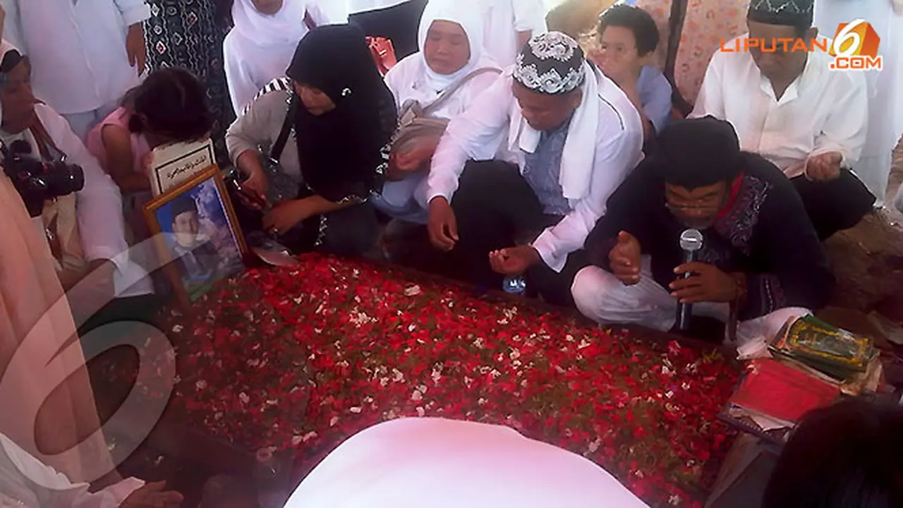makam-uje-130926c.jpg