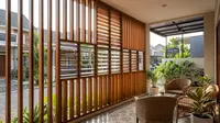 6 Model Kisi-kisi Teras yang Menjaga Privasi Sekaligus Membiarkan Angin Masuk