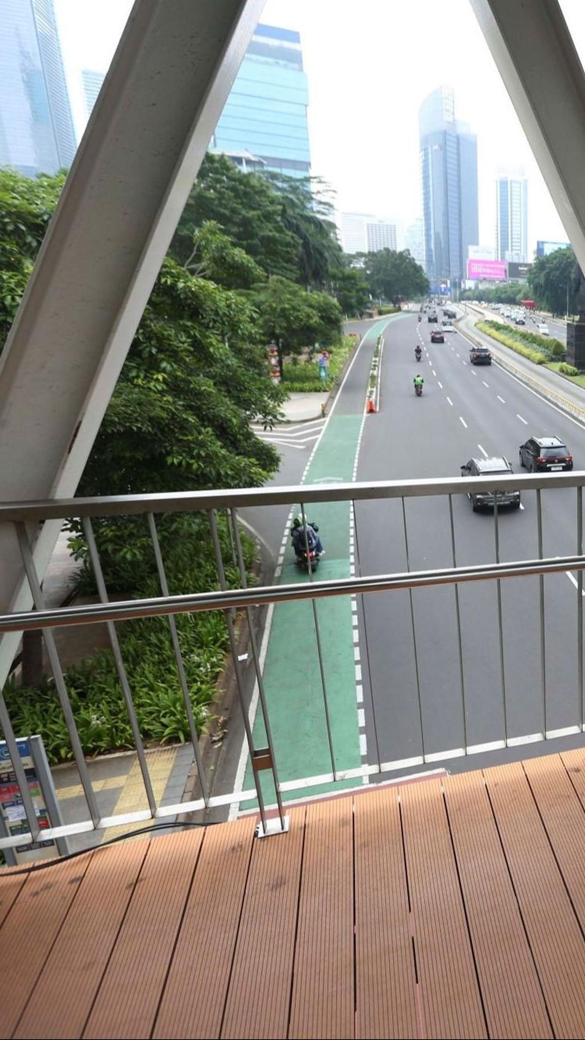 Kepolisian juga mengingatkan agar para pengendara tetap waspada dan tidak melanggar aturan, meskipun jalan tampak sepi.&nbsp;Foto: Liputan6.com / Angga Yuniar