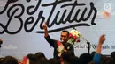 Kakanwil Dirjen Pajak Jakarta Barat Budi Susanto berdialog dengan peserta saat memberikan sosialisasi tentang Pajak Bertutur di Jakarta, Jumat (11/8). (Liputan6.com/Johan Tallo)