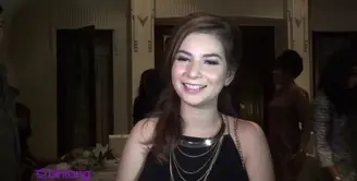 Meskipun sudah didesak oleh keluarga untuk segera menikah, Deasy Bouman belum memiliki target dan rencana untuk menikah.