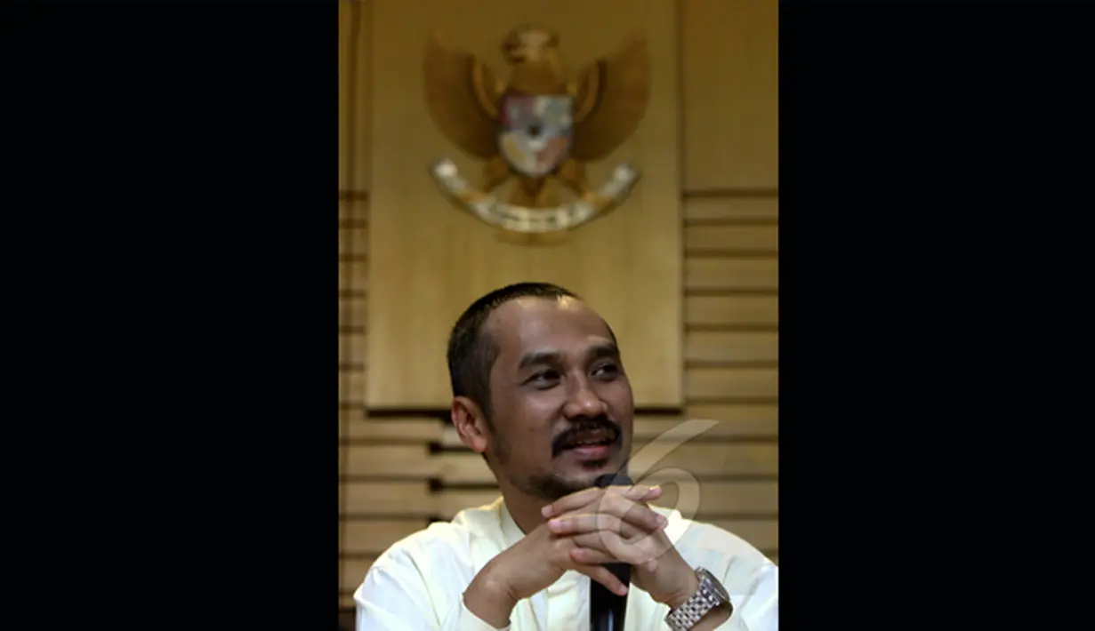 Ketua KPK Abraham Samad menyesalkan penangkapan yang dilakukan petugas Bareskrim Polri terhadap Wakil Ketua Bambang Widjojanto, Jakarta, Jumat (23/1/2015). (Liputan6.com/Faisal R Syam)