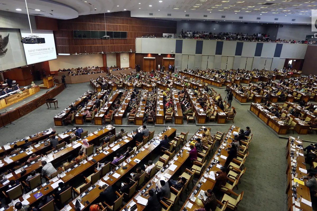 Dipenuhi Wakil Rakyat, Rapat Paripurna Bahas Nasib RUU Pemilu 