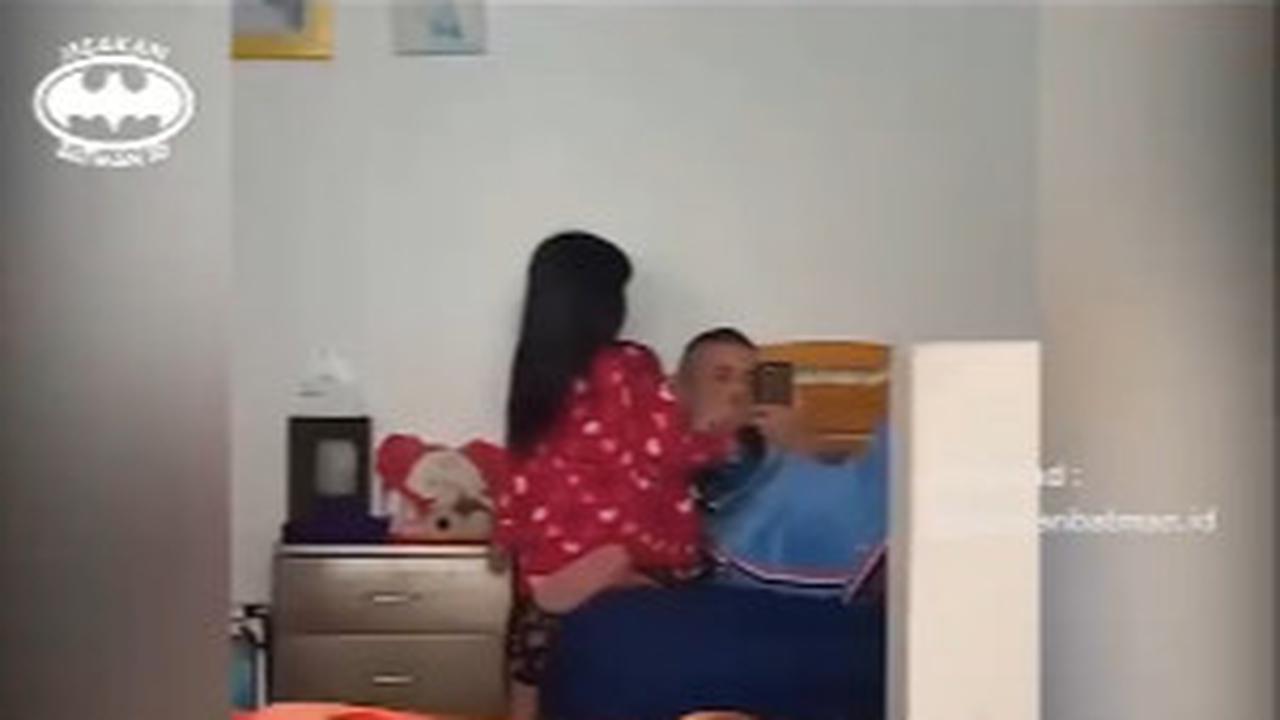 Tindakan Dua Anaknya ke Perut Sang Ayah Bikin Kaget dan Kapok