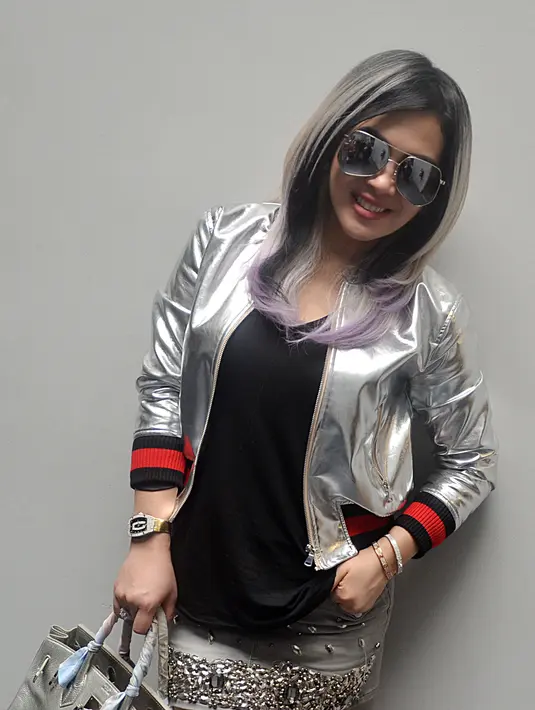 Pada malam puncak anugrah bagi para musisi Tanah Air SCTV Music Awards, penyanyi sensasional Syahrini siap tampil berbeda. (Nurwahyunan/Bintang.com)