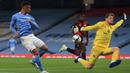 Gelandang Manchester City, Ferran Torres, berusaha mencetak gol ke gawang Bournemouth pada laga babak ketiga Piala Liga Inggris di Etihad Stadium, Jumat (25/9/2020) dini hari WIB. Manchester City menang 2-1 atas Bournemouth. (AFP/Mike Egerton/pool)
