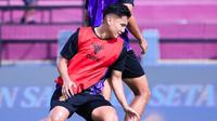 Pemain Persik Kediri, Syahrian Abimanyu. (Bola.com/Gatot Sumitro)