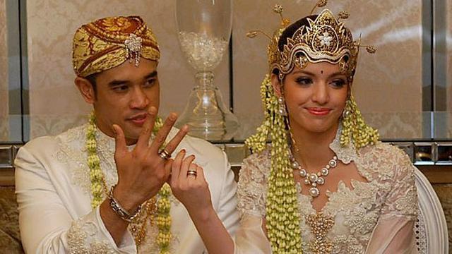6 Pernikahan Artis Indonesia Termahal dan Termewah