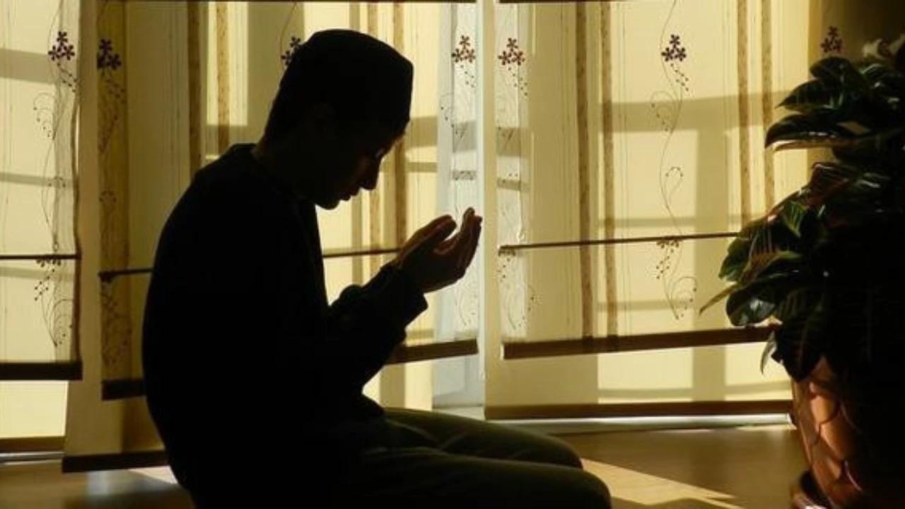 Tutup 2025 dengan Husnulkhatimah, Ini Bacaan Doa Akhir Tahun Lengkap Arab, Latin, dan Artinya