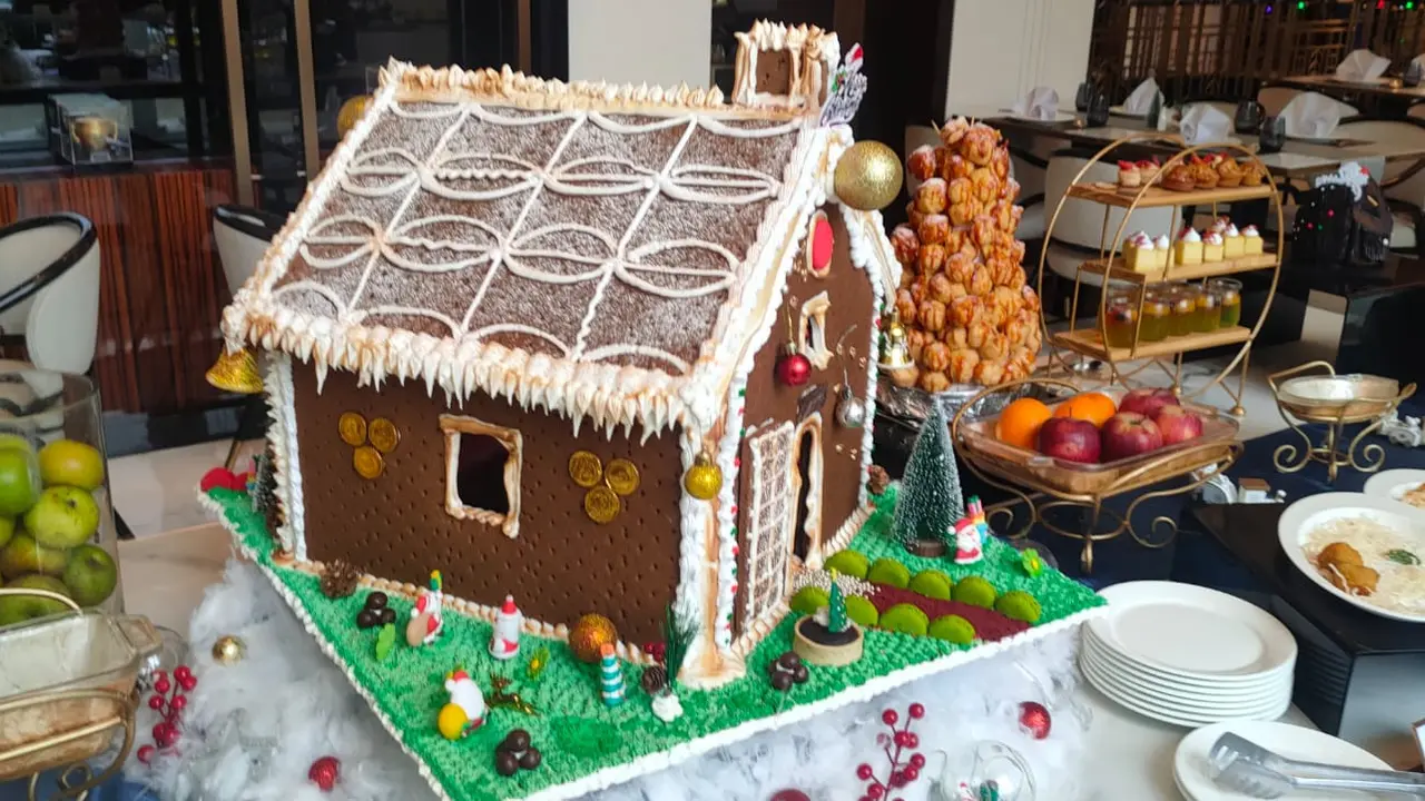 Sajian Spesial Natal di The Grand Mansion Menteng, dari Christmas Chicken sampai Air Mancur Cokelat