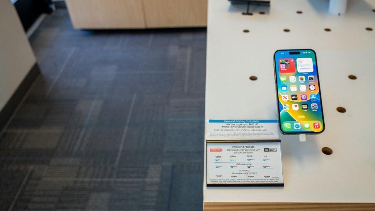 Meskipun memiliki daya 35 watt, iPhone 15 tetap akan jauh lebih lambat dalam pengisian dibandingkan dengan model flagship pesaing seperti seri Galaxy S23 milik Samsung.