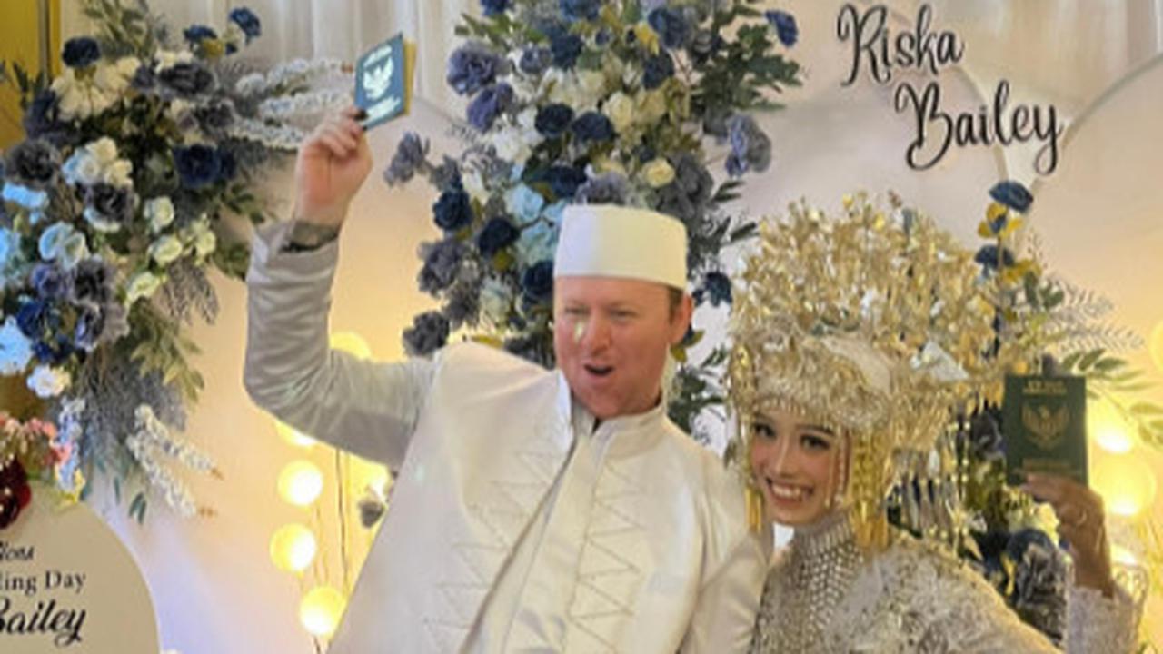 Momen Cewek Indonesia Dinikahi Bule New Zealand,