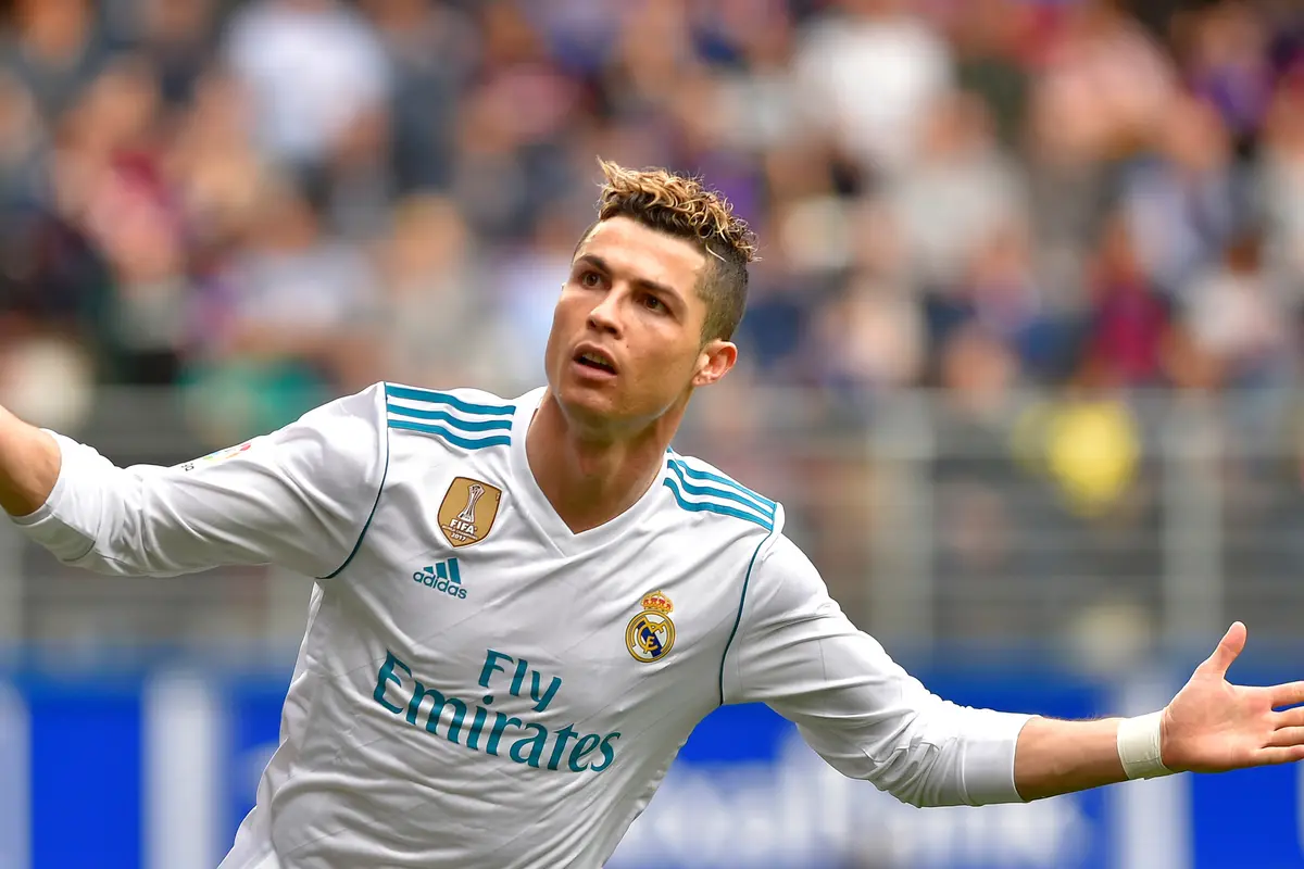 Gaya Ronaldo Saat Cetak Dua Gol ke Gawang Eibar