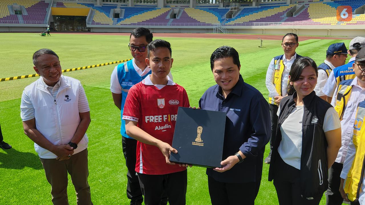 Foto: Tour de Stadium Erick Thohir ke Stadion Manahan, Layak Jadi Venue Final dan Penutupan Piala Dunia U-20 2023