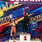 Qarrar Firhand Ali (kiri) harus puas finis di posisi kedua pada kejurnas Gokart Eshark (istimewa)