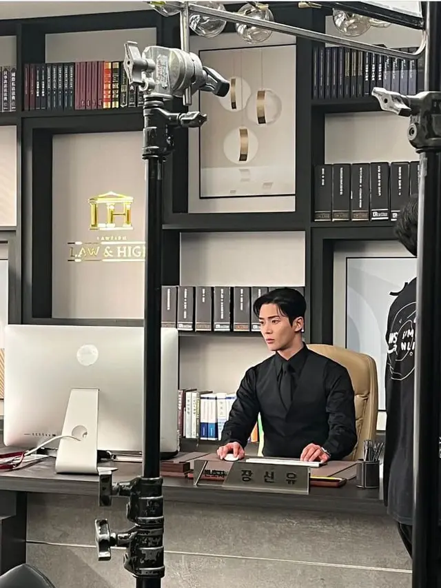 Demi Peran Pengacara Tampan di Drama Korea Terbaru Berjudul 'Destined With You' Rowoon SF9 Rela Menurunkan Berat Badan hingga 8 Kg (instagram.com/ewsbdi)