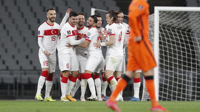 Burak Yilmaz Hattrick, Turki Bungkam Belanda 4-2