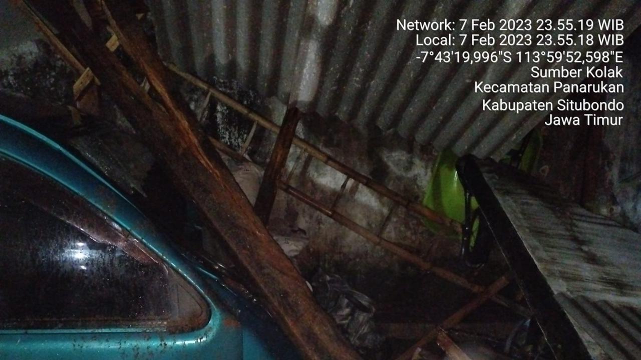 Gudang bengkel ambbruk di Situbondo mengakibatkan satu orang meninggal dunia (Istimewa)