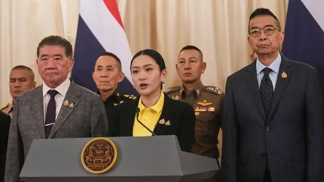 Perdana Menteri Thailand Paetongtarn Shinawatra melayangkan permintaan maaf pada Kamis (19/6/2025) menyusul bocornya rekamannya dengan Presiden Senat Kamboja Hun Sen di tengah memanasnya sengketa perbatasan antara kedua negara.