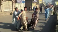 Sebuah bom bunuh diri meledak di pasar kota kota Parachinar, Pakistan. 37 orang dan ratusan lainnya luka-luka (AFP)