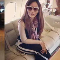 Ternyata, kegemaran menaiki jet pribadi tak hanya dimiliki Syahrini saja.