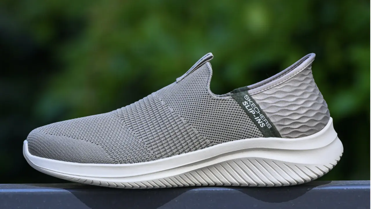 Skechers