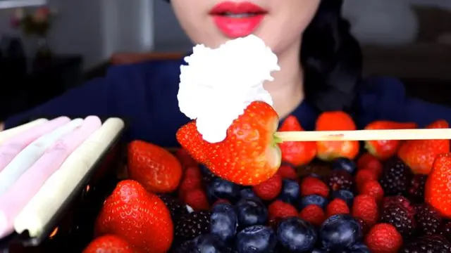 Mukbang ASMR Lychee