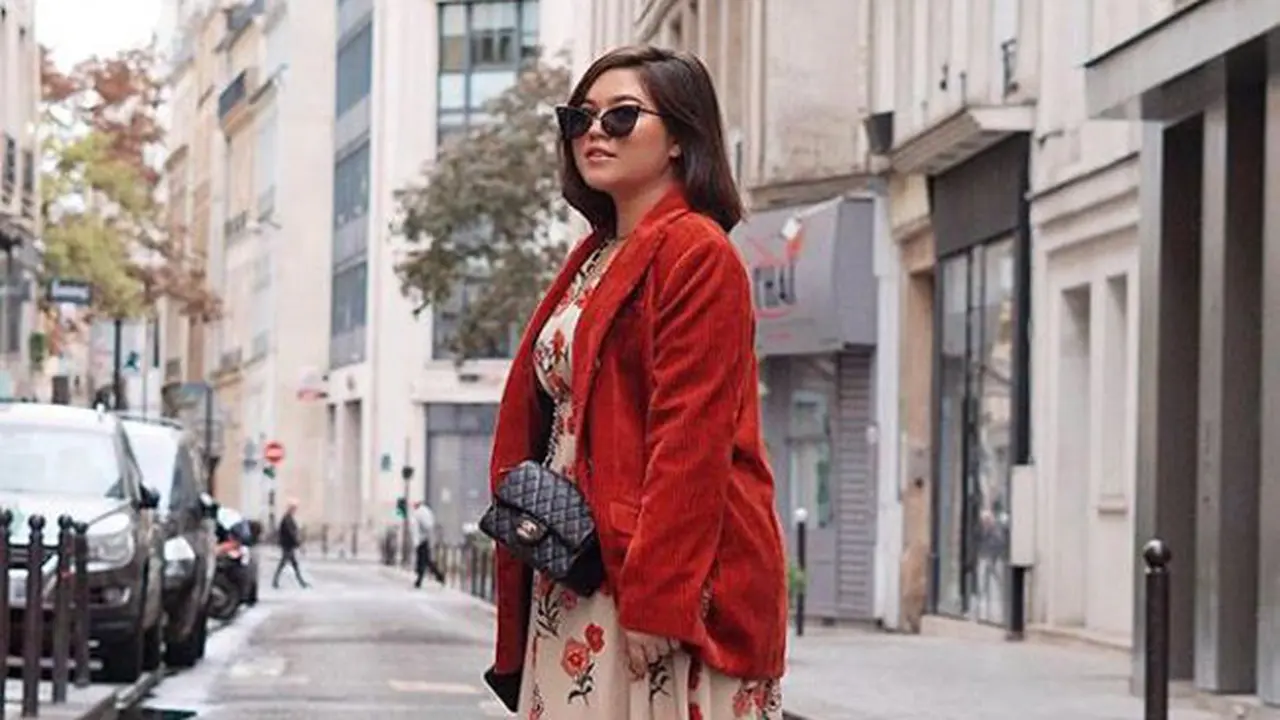 Inspirasi Parisian Make Up Look yang Bisa Kamu Tiru dari Sarah Ayu