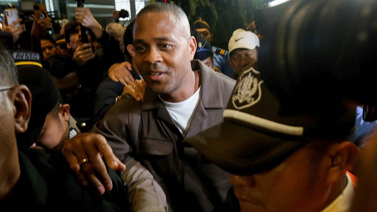 Foto: Momen Patrick Kluivert Tiba di Indonesia