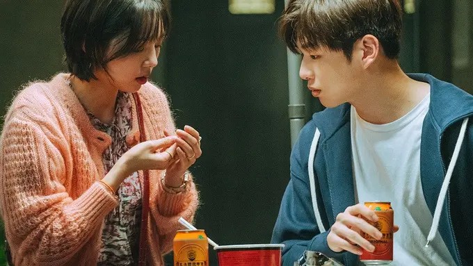 Chae Soo Bin dan Kang Daniel (Foto: Disney+ Hotstar)