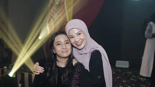 Natasha Rizky Hadiri Perpisahan Putri Sulung. [@natasharizkynew]