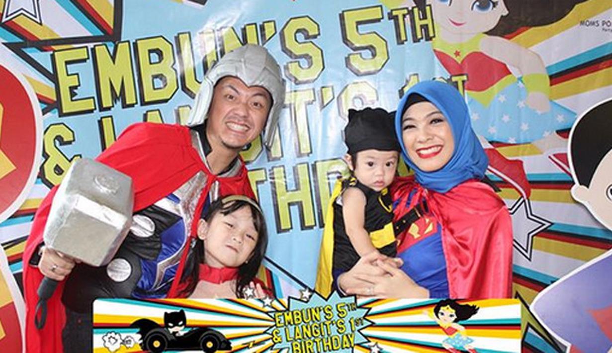Dian Ayu dan Omesh Jadi Superhero Rayakan Ultah Kedua ...