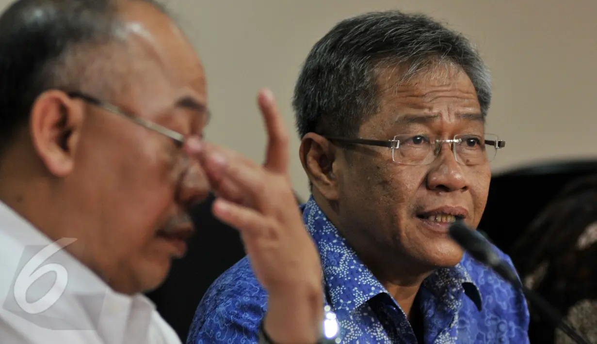 Mantan Direktur Usaha Mikro Kecil dan Menengah (UMKM) PT BRI Tbk, Djarot Kusumayakti memberi keterangan usai resmi didapuk menggantikan Lenny Sugihat sebagai Dirut Perum Bulog di Jakarta, Senin (8/6/2015). (Liputan6.com/Johan Tallo)