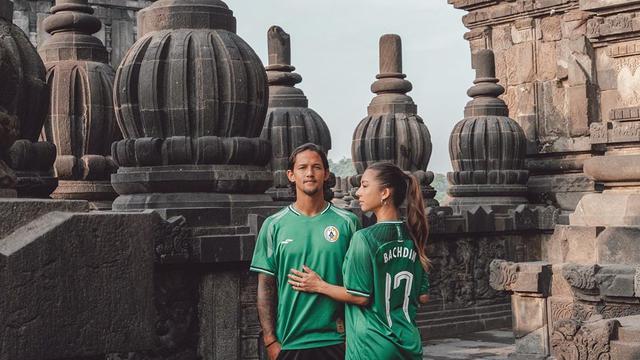 Seleb cantik yang terlibat hubungan asmara dengan pemain sepakbola tanah air