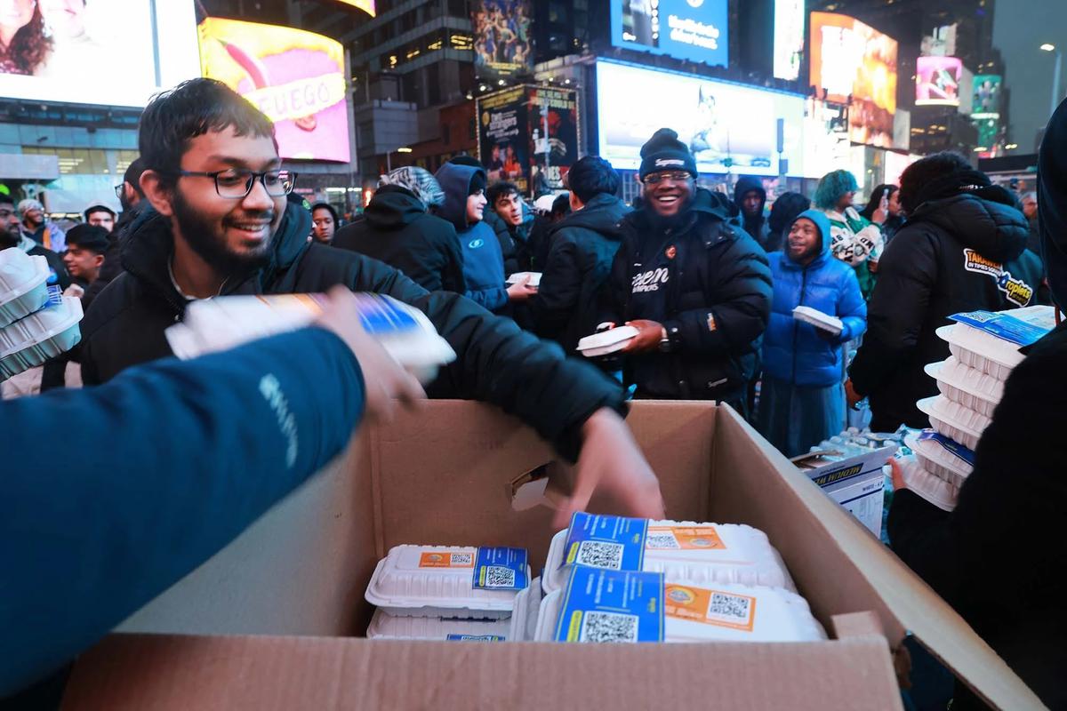 FOTO: Semangat Ramadan Menggema di Times Square New York
