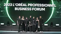 L’Oréal Professionnel perkenalkan New iNoa, servis pewarnaan rambut luxurious dengan kenyamanan optimal pada kulit kepala serta rangkaian produk Scalp Advanced untuk setiap masalah kulit kepala.