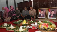 Doakan Pelantikan Jokowi, Warga Solo Tirakatan di Loji Gandrung