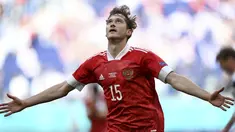Penyerang Rusia, Aleksei Miranchuk berselebrasi usai mencetak gol ke gawang Finlandia pada pertandingan grup B Euro 2020 di stadion Gazprom Arena di St. Petersburg, Rusia, Rabu (16/6/2021). Rusia menang tipis atas Finlandia dengan skor 1-0. (AP Photo/Kirill Kudryavtsev, Pool)