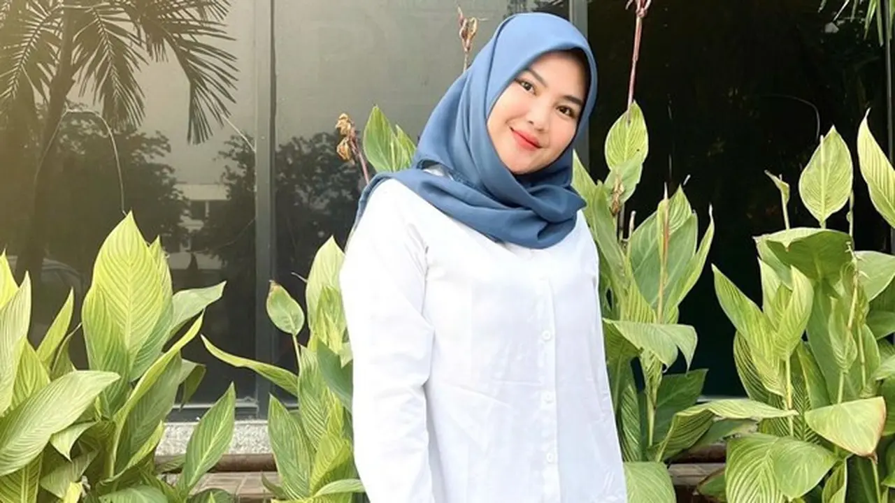 7 Potret Terbaru Rosa Meldianti Keponakan Dewi Perssik, Disebut Pancarkan Aura Positif