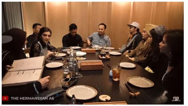 6 Momen Tiara Idol Dinner Bareng Keluarga Anang Hermansyah, Penuh Canda Tawa