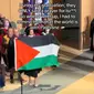 Seorang mahasiswa&nbsp;Wilfrid Laurier University, Kanada mengibarkan bendera Palestina saat wisuda. (dok. tangkapan layar video TikTok @clickfor1948 /https://www.tiktok.com/@clickfor1948/video/7307821415577816325)