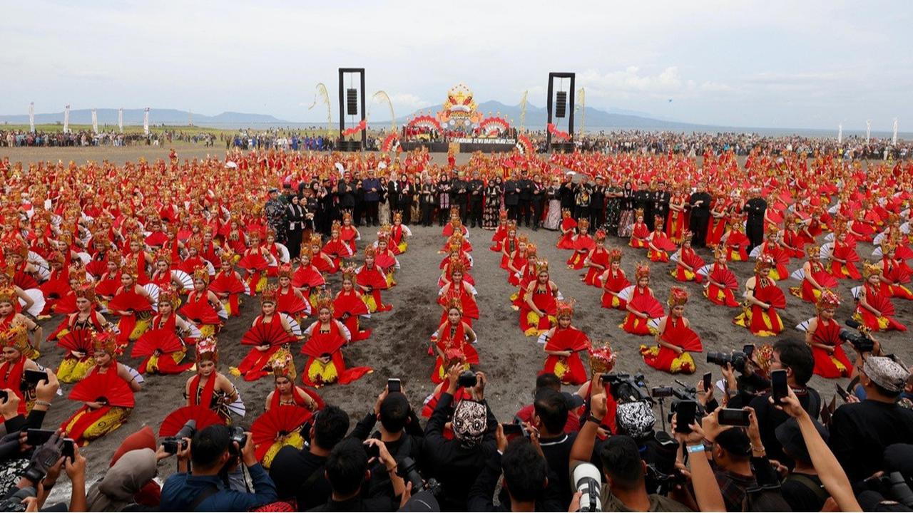 Pagelaran Kolosal Gandrung Sewu Banyuwangi