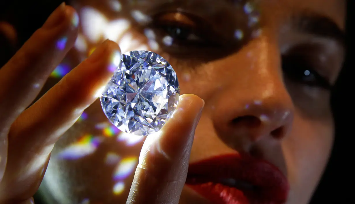 FOTO: Harganya Bikin Tertegun, Inilah Berlian Putih Terlangka di Dunia