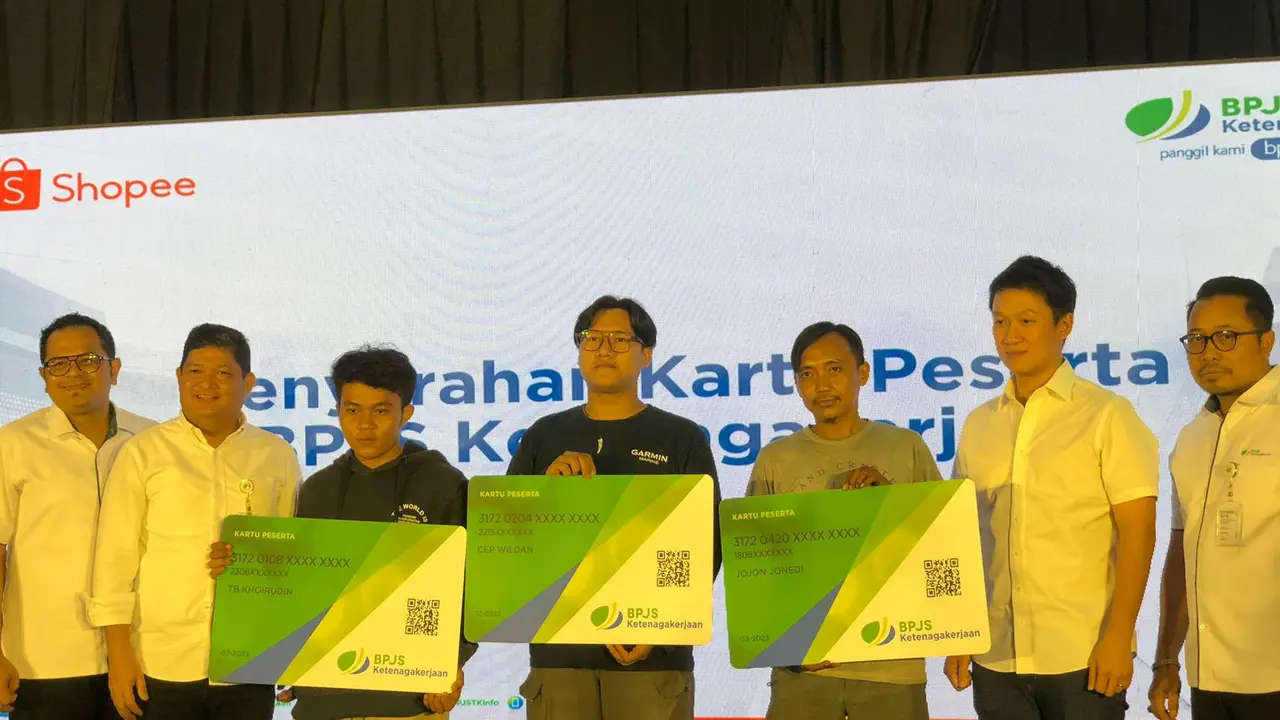 BPJS Ketenagakerjaan bekerja sama dengan Shopee Indonesia untuk memberikan perlindungan jaminan sosial ketenagakerjaan bagi seluruh mitra dan pengguna Shopee. (Tira/Liputan6.com)