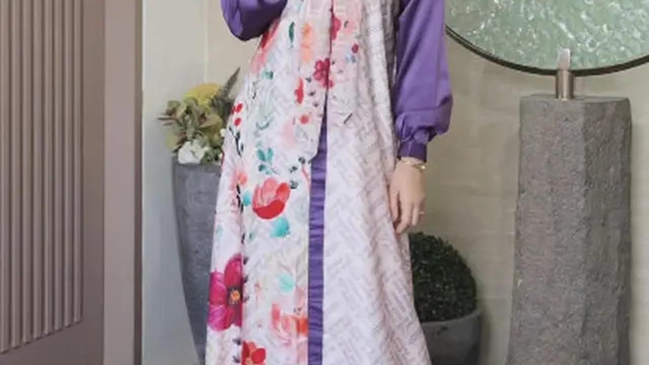 7 Model Gamis Kekinian Ala Irish Bella di 2025, Inspirasi Ibu Usia 30-an